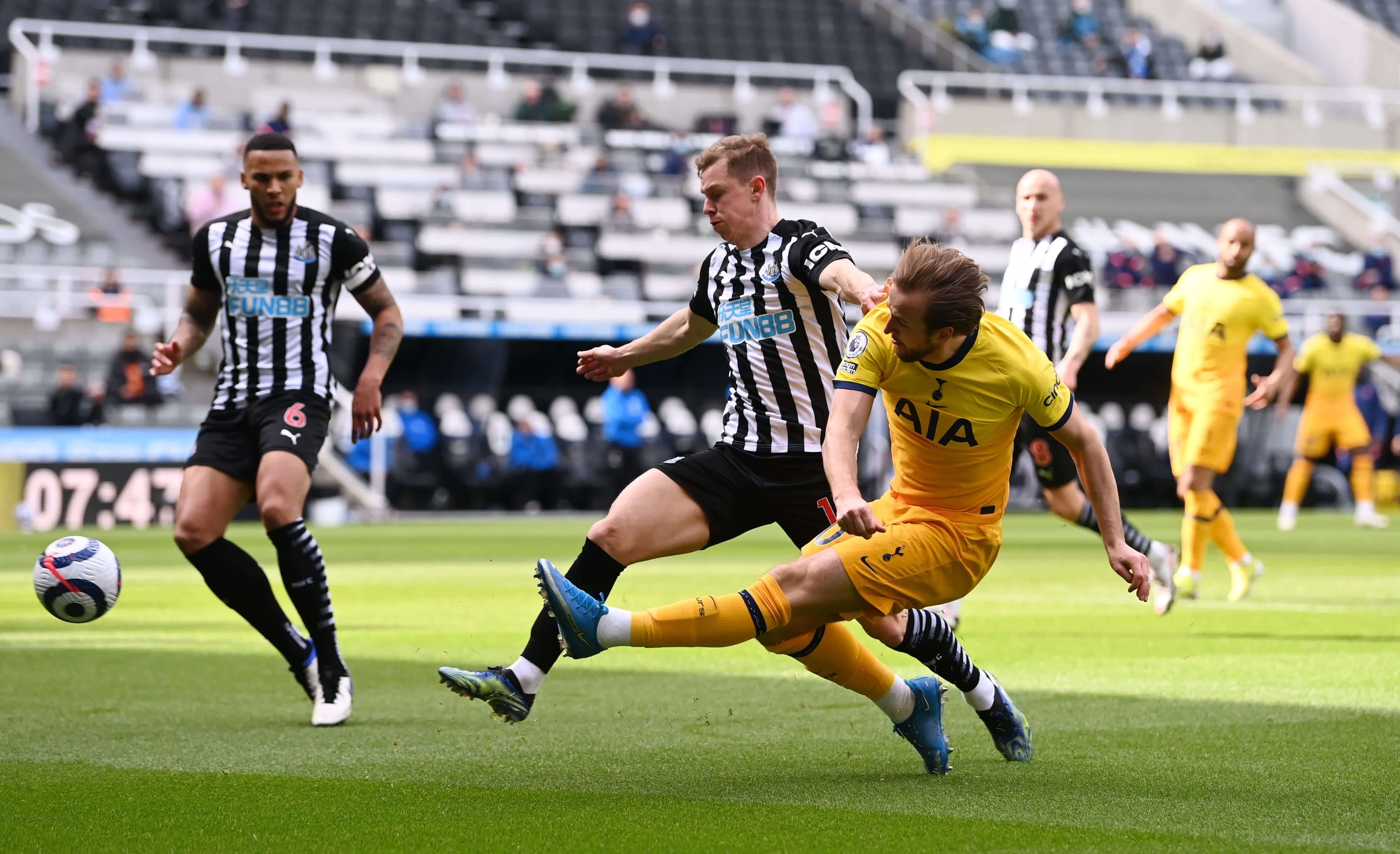 多方面的压 多方面的压